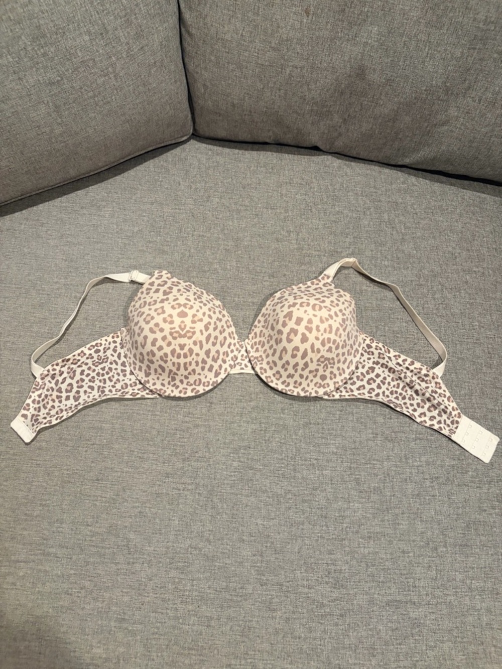 Warner's Cream Leopard Print T-Shirt Bra